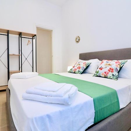 Fly Zone Naples Bed & Breakfast ภายนอก รูปภาพ