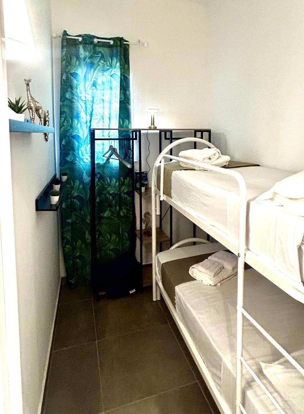 Fly Zone Naples Bed & Breakfast ห้อง รูปภาพ